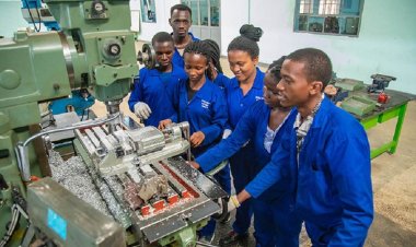 Entrepreneurs are requested to help the TVT School student success Internships