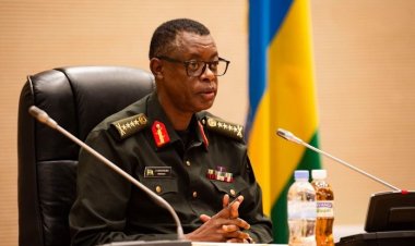 Gen James Kabarebe yasabye urubyiruko kwitondera ibisitaza