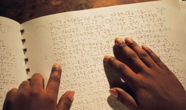 Abarimu bafite ubumuga bwo kutabona bafite imbogamizi z'ibikoresho bifashisha bigisha