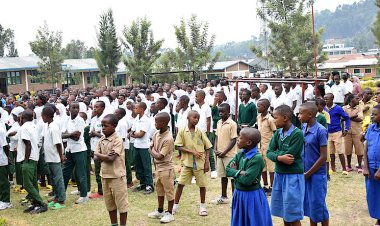 Ababyeyi bakwiye kureka abana bakihitiramo amasomo biga