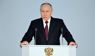 “Nta bihe by’ibiganiro by’amahoro biriho muri Ukraine.”Kremlin