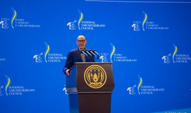 Perezida Kagame yongeye kugaruka ku kibazo cy’abayobozi bahora mu nama bakibagirwa guha serivise abaturage