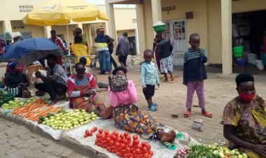 Members of parliament have called for dialogue with the arrested street vendors before offering them support.