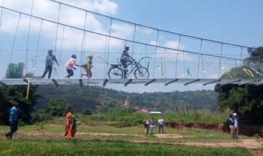 Huye:Barashima ko bubakiwe iteme ku mugezi watwaraga abantu.