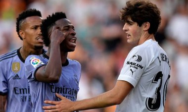 Muburakari bwinshi, Vinisius Junior yavuze ku irondaruhu yakorewe.