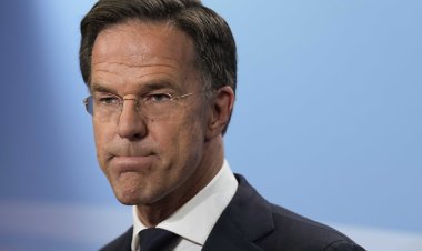 Ubuholandi: Minisitiri w’intebe Mark Rutte yatangaje ko agiye kuva muri politiki.