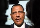 Niger: Perezida Mohamed Bazoum wahiritswe ku butegetsi, yasabye ubufasha Amerika.
