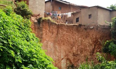 Leta irasaba abaturage ubworoherane muri gahunda yo kwimura abatuye mu manegeka