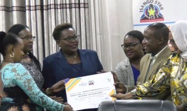 Nyarugenge: Itsinda Isango n’Ubumuntu ryishyuriye ubwisungane mu kwivuza abaturage