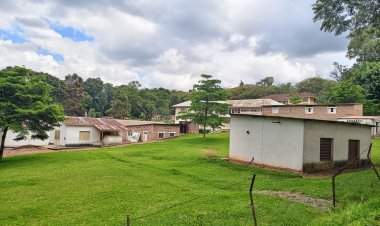 Abadepite barasaba ko ikibazo cy'inyubako za Leta zidakoreshwa gishakirwa igisubizo