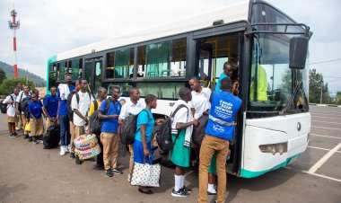 Abanyeshuri barasabwa kujya bitabira kujya ku ishuri ku gihe badakererewe