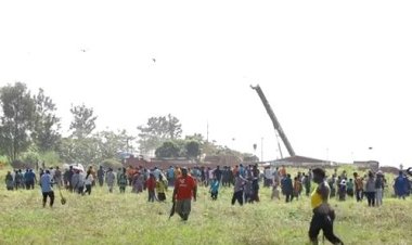 Authorities urge residents to alleviate poverty and strive for better living conditions