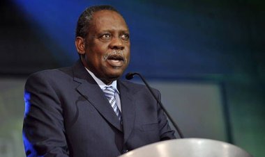 Issa Hayatou wayoboye CAF yitabye Imana