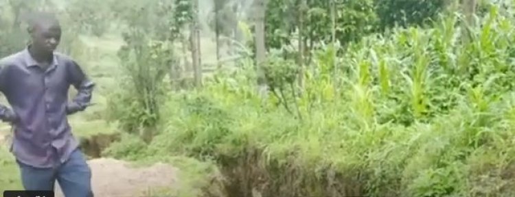 Huye- Kinazi: Babangamiwe n'amazi ava mu muhanda akabangiririza imyaka