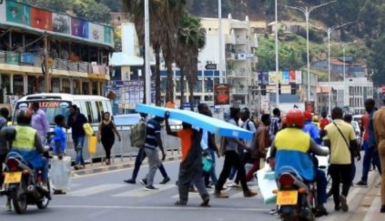 The current living conditions of Congolese and Burundians living and working in Rwanda