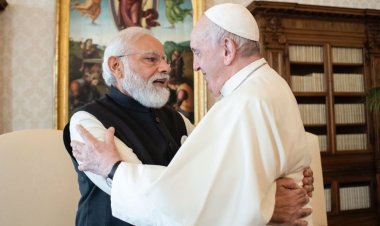 Abayobozi batandukanye bakomeje kugararagaza akababaro kabo nyuma y’urupfu rwa Papa Francis