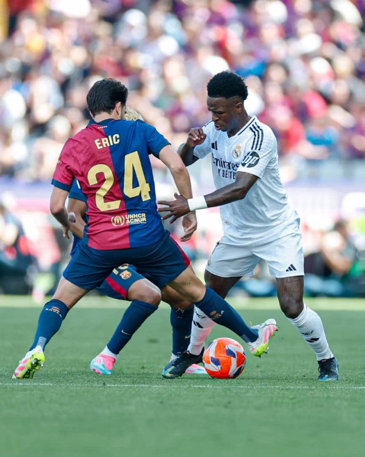 FC Barcelona yatsindiye Real Madrid iwayo,  mu Mukino Mbappe yandikiyemo andi mateka