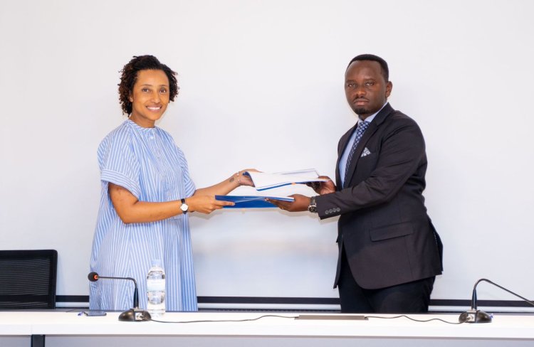 Uwayezu François Regis yahererekanye ububasha na  Candy Basomingera