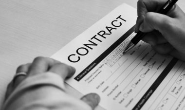 Bagwiza ubwamamare ariko mu mufuka ntakirimo: Uko amasezerano azitira bamwe mu bahanzi