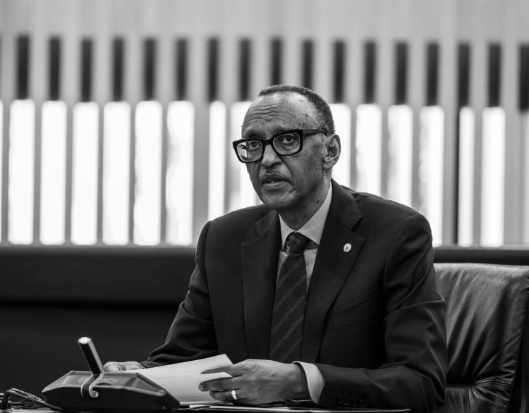 Perezida Kagame yasabye Afurika guhangana n’ibibazo biyugarije nk’umugabane