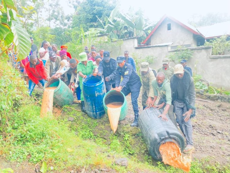Musanze: Babiri bafatanywe litiro zirenga 1000 z’inzoga zitemewe n’amategeko zizwi ku izina rya Muhenyina