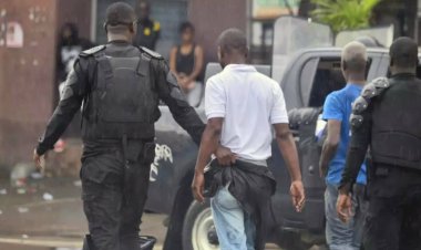 Abantu 32 bo muri Côte d’Ivoire bakatiwe imyaka 3, abanyamategeko babo bashinjwa ibyaha