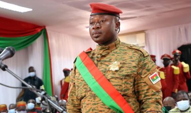 Togo yatanze Paul-Henri Damiba, wahoze ayobora Burkina Faso ngo akurikiranwe n’ubutabera