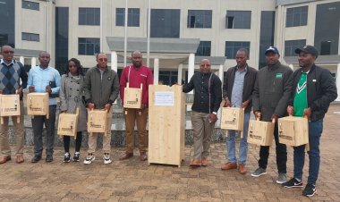 Abaturage bategereza ibisubizo by'agasanduku k'ibitekerezo bagaheba