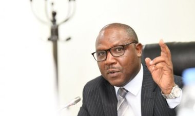 Minisitiri w’Ubutegetsi bw’Igihugu yasabye abaturage kunyurwa n’imyanzuro ifatwa ku bibazo byabo.