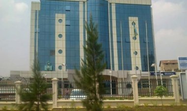 Amajyepfo: Abo ku mupaka n’Uburundi babangamiwe no kutagira Network