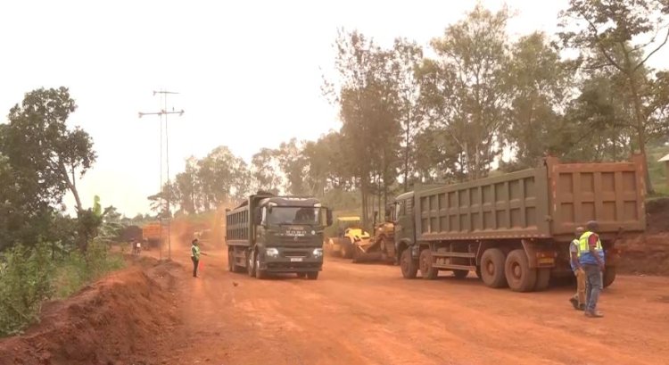 Ngoma: Kubaka umuhanda Ngoma- Ramiro bigeze kure