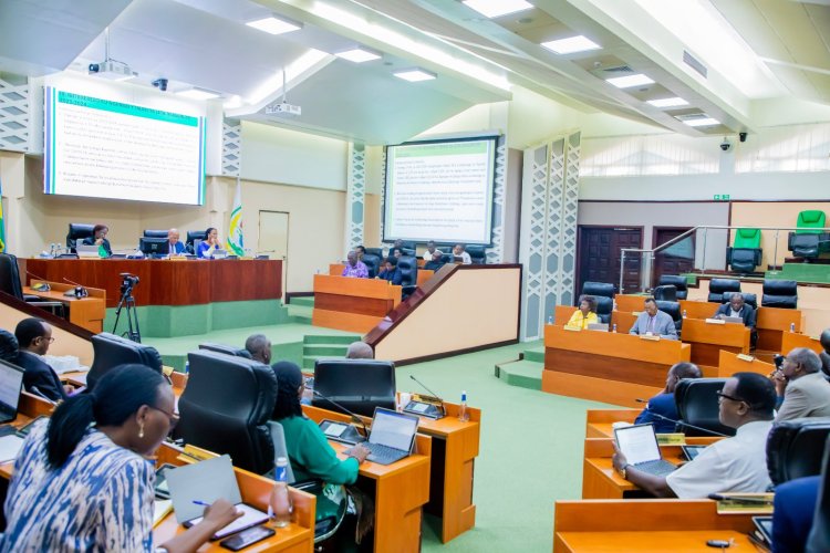 Umubare w’abanyarwanda bagana ibigo by’imari uracyari hasi ugereranyije n’abakabaye babyitabira