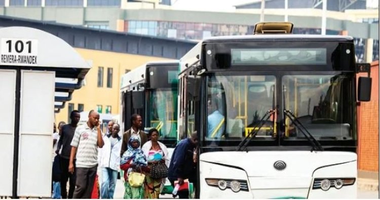 They request that the way of transporting passengers by bus should be improved