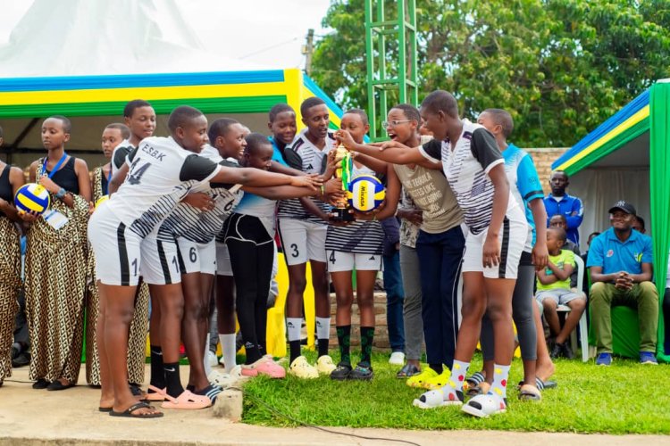 KAMONYI: ESB Kamonyi yiganje ku bikombe mu isozwa ry’Amashuri Kagame Cup 2024