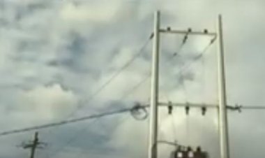 Babangamiwe n’umuriro w’amashanyarazi udahagize utabemerera kuwukoresha mu kwiteza imbere