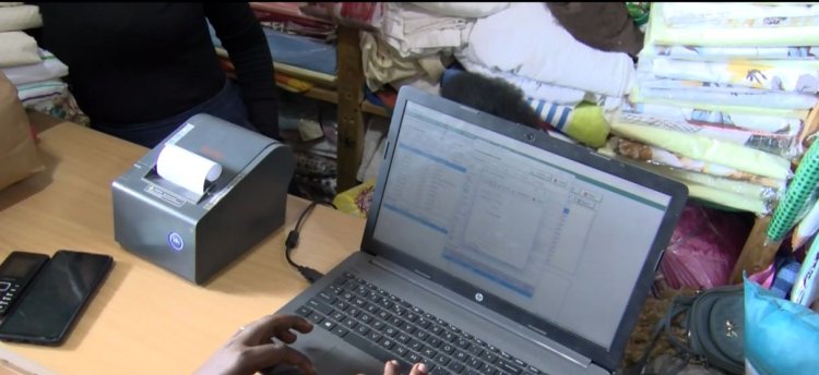 Abanyarwanda ntibisanga mu ndimi z’amahanga zikoreshwa mu bucuruzi bwifashishije ikoranabuhanga