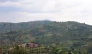 Nyaruguru-Rusenge: abatuye mu manegeka barasaba gufashwa kwimuka