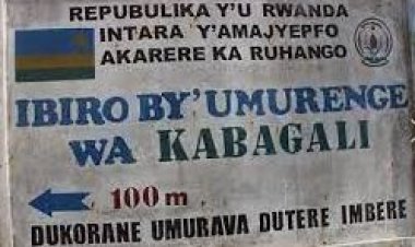 Imiryango 10 itishoboye yarokotse jenoside yahawe inka n’abanyamakuru