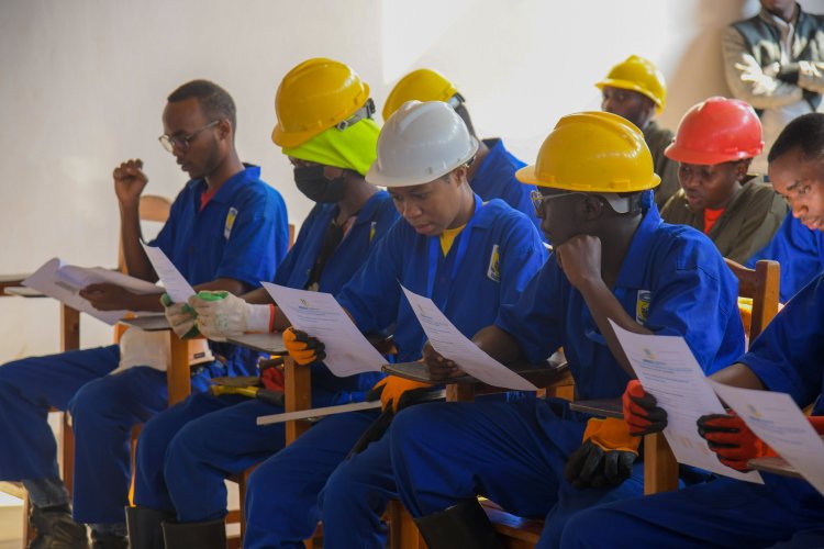 Mu gihugu hose hatangijwe isuzumangiro ku banyeshuri basoje amashuri yisumbuye