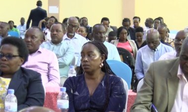 Abahesha b’inkiko b'umwuga barasaba ko bakemererwa no gukora nka ba noteri