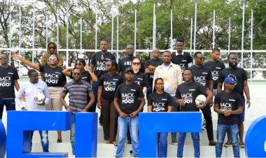 Canal+ yazaniye abakiriya bayo poromosiyo Back to Foot