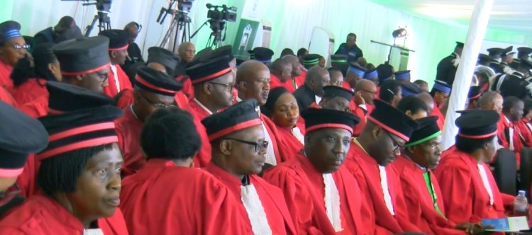 Mu Rwanda hamaze gushyirwaho abahuza b’umwuga 800 bazafasha abantu gukemura ibibazo by’amakimbirane