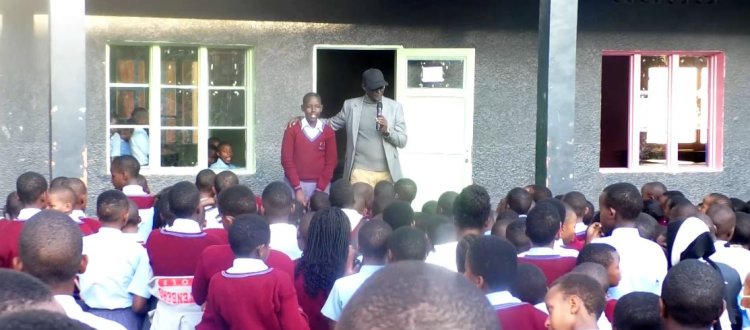 Hari abasanga ururimi ry'Igishinwa rukwiye kwigishwa mu Rwanda kandi rukigishwa neza