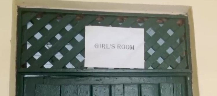 Huye: Amwe mu mashuri icyumba cy'umukobwa kiracyafite imbogamizi