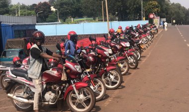 Abamotari baparika imbere ya gare ya Ngoma barasaba guhabwa Parking yemewe