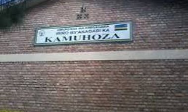 Nyarugenge: nubwo bishyura amafaranga y’isuku, barembejwe n’umwanda