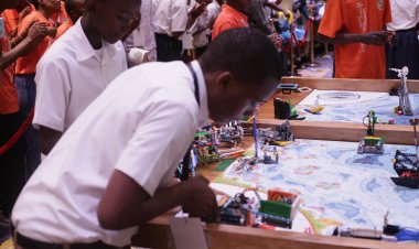 Abanyeshuri biga ibya AI na Robotics bagiye koroherezwa kubona ibikoresho byo kwigiraho