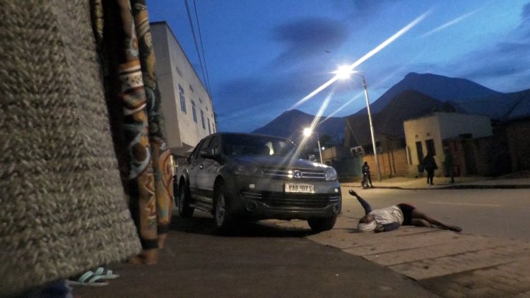 Umugore w'imyaka 45 wakoraga uburaya yasanzwe ku muhanda yapfuye