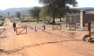 Rwempasha: Barasaba koroherezwa ku nkweto n'imyenda bavana muri Uganda