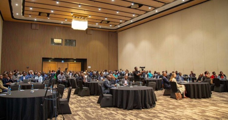 Ubwisanzure buri kubangamirwa cyane ku mbuga nkoranyambaga